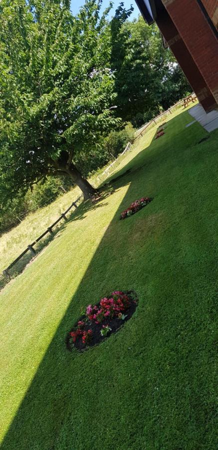 Redwings Lodge Dunstable Εξωτερικό φωτογραφία